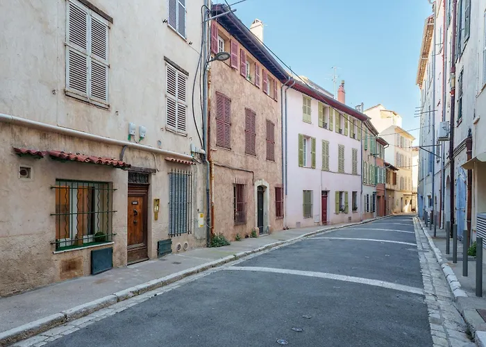 Renting - Guillaumont - Cozy Picasso Museum Local Market Antibes